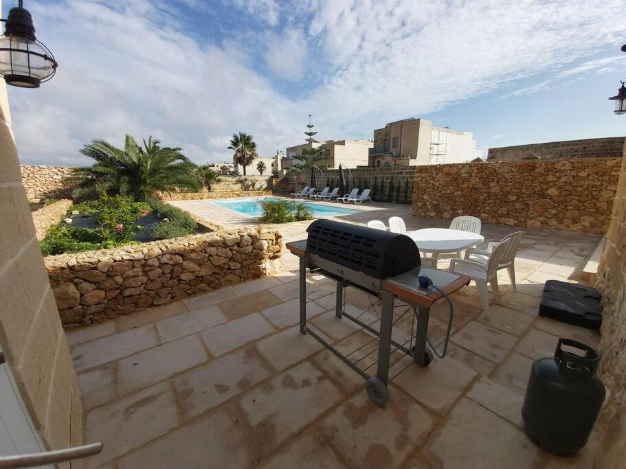 Farmhouse Villa With Large Pool And Garden In Gozo Арб Экстерьер фото