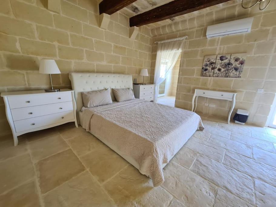 Farmhouse Villa With Large Pool And Garden In Gozo Арб Экстерьер фото
