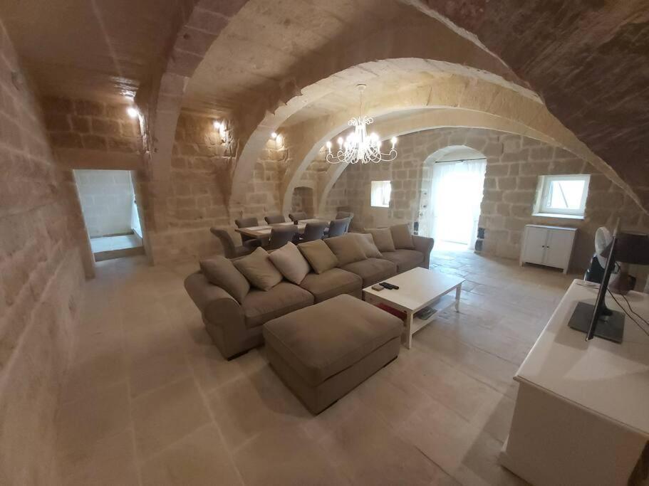 Farmhouse Villa With Large Pool And Garden In Gozo Арб Экстерьер фото