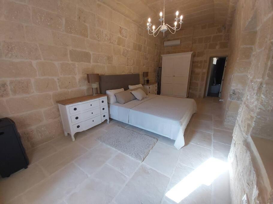 Farmhouse Villa With Large Pool And Garden In Gozo Арб Экстерьер фото